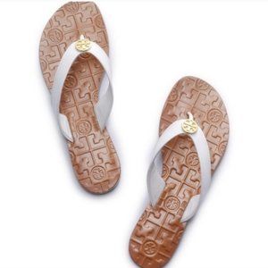 NEW Tory Burch Thora Sandals White Leather Gold Metal Logo Size 9.5